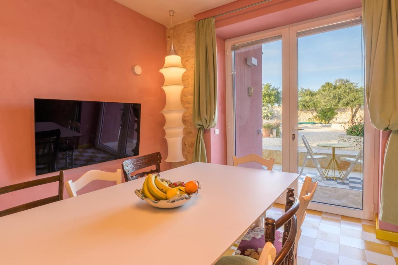 Casa Farlisa, Antico Baglio Con Piscina Villa Scicli Bagian luar foto