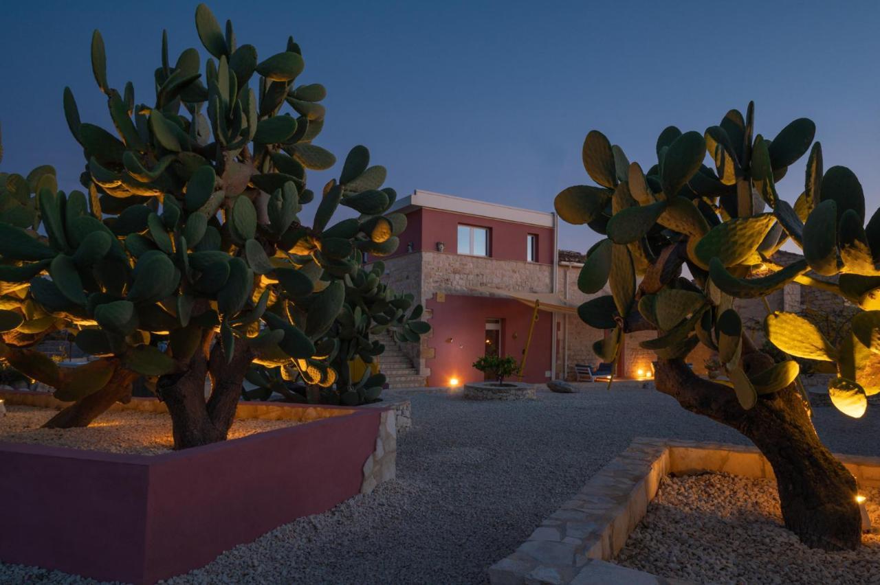 Casa Farlisa, Antico Baglio Con Piscina Villa Scicli Bagian luar foto